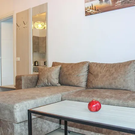 Intermission 602 Apartment *